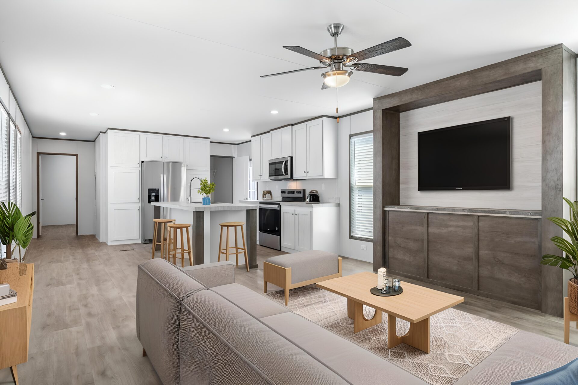 Featured home interior — photo 9