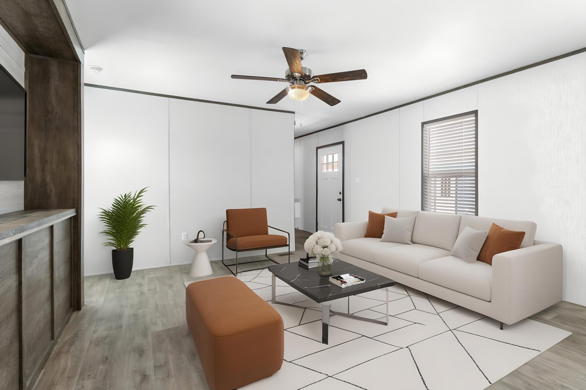 Featured home interior — photo 16